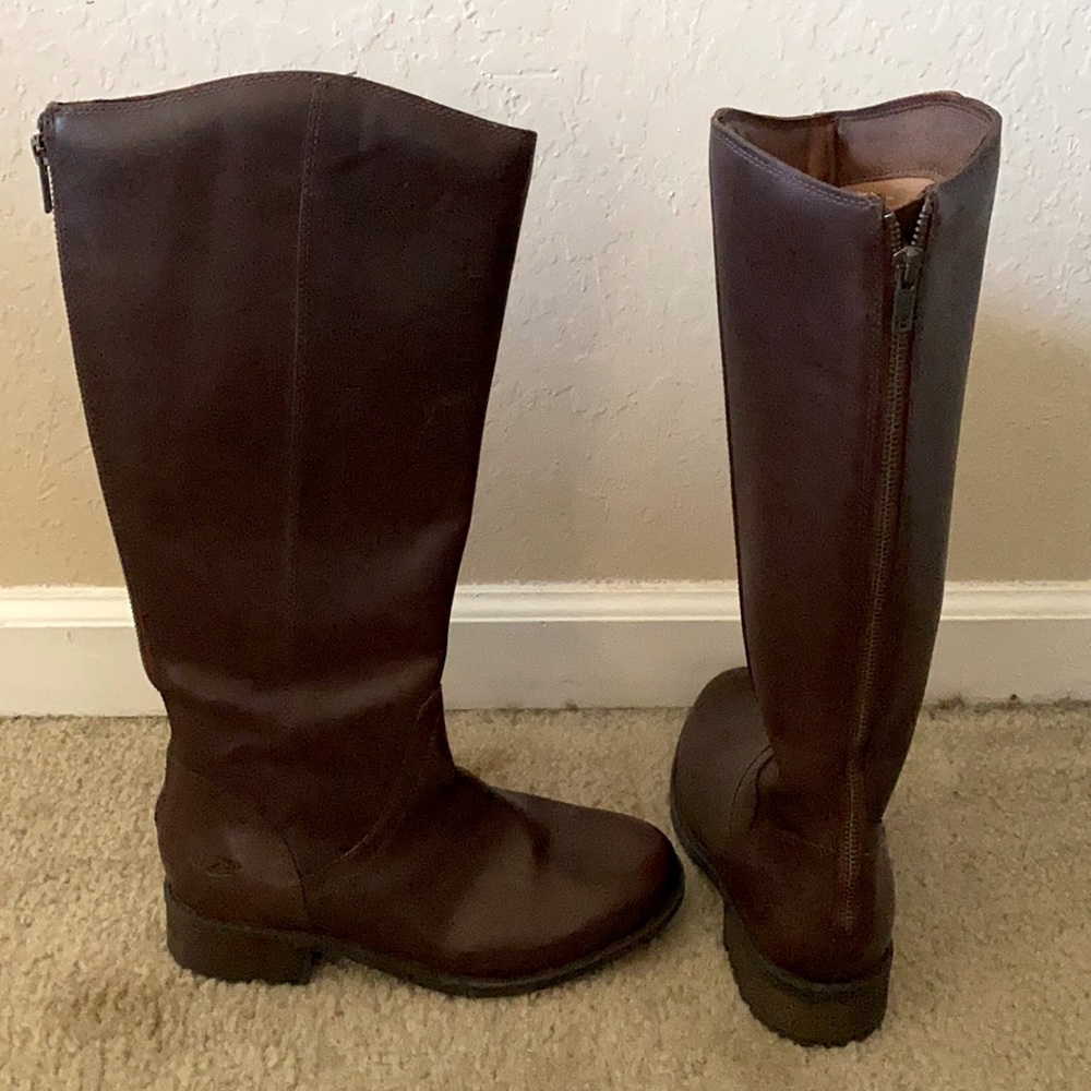 Brown leather UGG boots